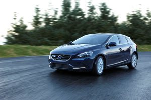 volvo_-v40jpg