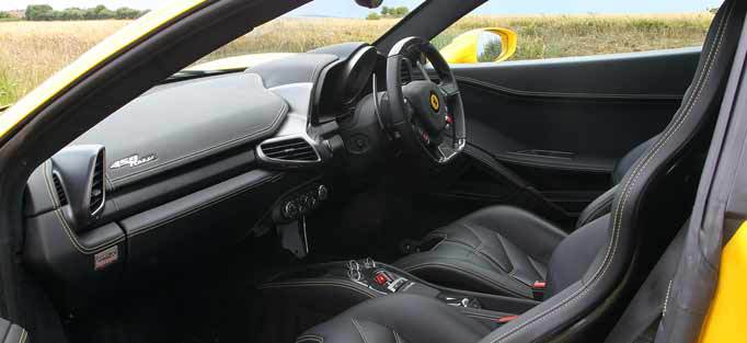 ferrari-interiorjpg