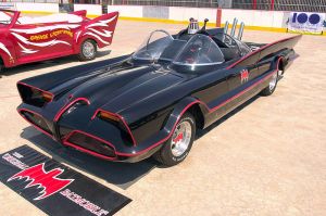 800px-1960s_batmobile_fmcjpg