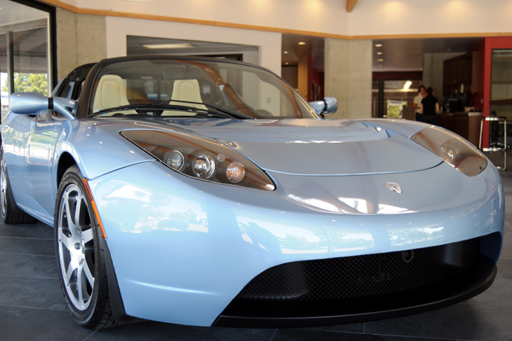 tesla-roadster-how-have-electric-cars-improvedjpg